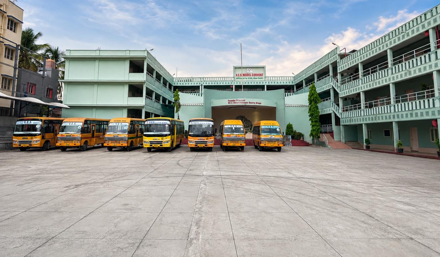 ASC-VES campus buses